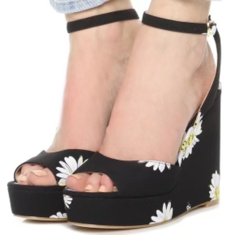 Kate Spade dellie daisy printrd wedges size 9.5 $298 retail